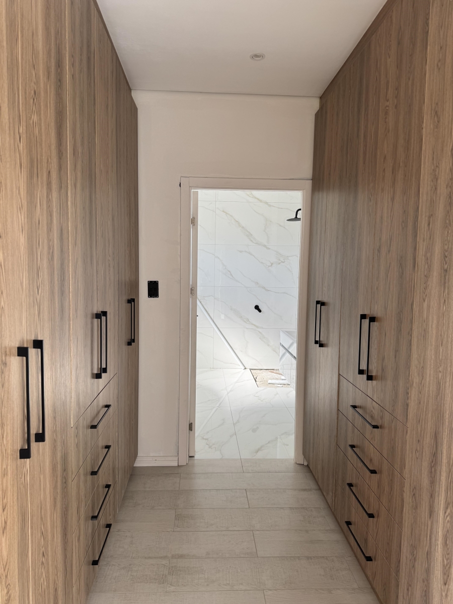 4 Bedroom Property for Sale in Sandown Western Cape